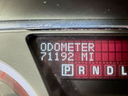 Used 2016 GMC Acadia SLE image 16