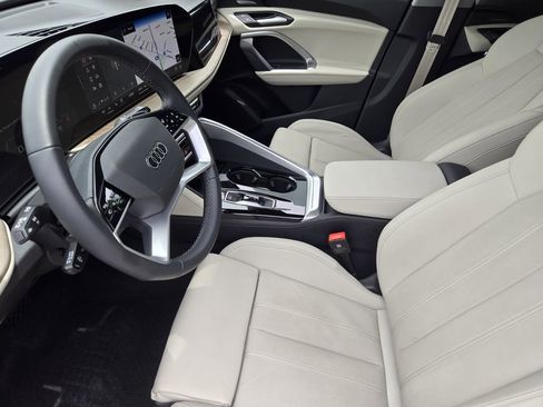 Certified 2025 Audi Q5 Prestige AWD/4WD image 17