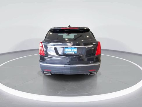 Used 2018 Cadillac XT5 AWD image 7