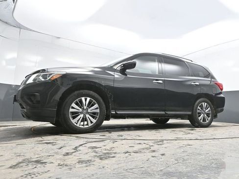 Used 2018 Nissan Pathfinder S image 32