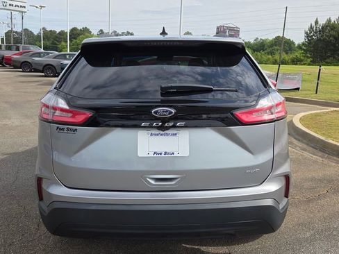 Used 2024 Ford Edge SE AWD/4WD image 11