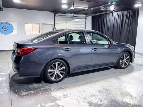 Used 2017 Subaru Legacy 2.5i Limited image 8