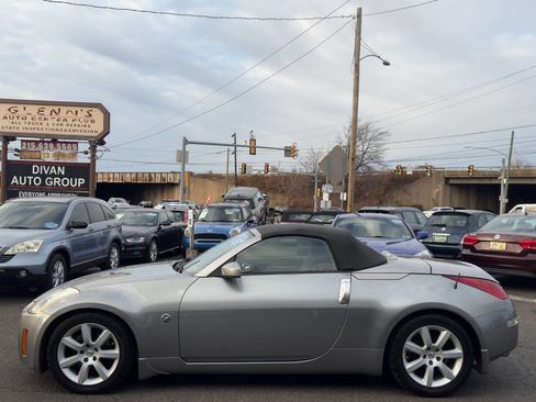 Used 2005 Nissan 350Z Enthusiast image 3