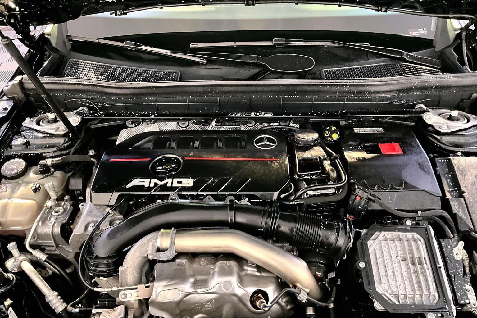 Certified 2025 Mercedes-Benz GLB 35 AMG 4MATIC image 30