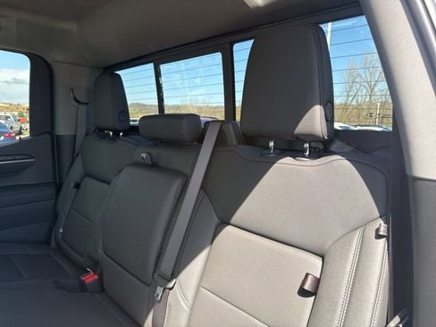New 2026 GMC Sierra 1500 SLT AWD/4WD image 39