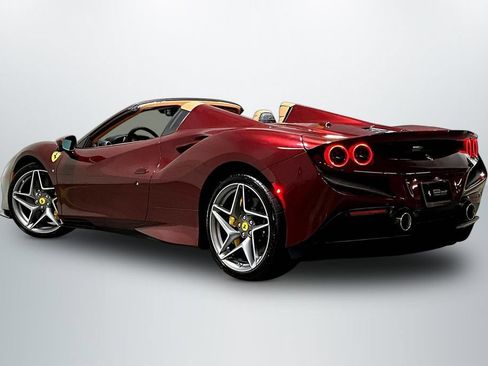 Used 2021 Ferrari F8 Tributo RWD image 5