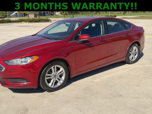Used 2018 Ford Fusion SE w/ Fusion SE Technology Package image 4