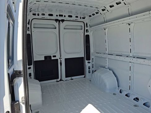New 2026 RAM ProMaster 2500 w/ Quick Order Package 22G SLT FWD image 11
