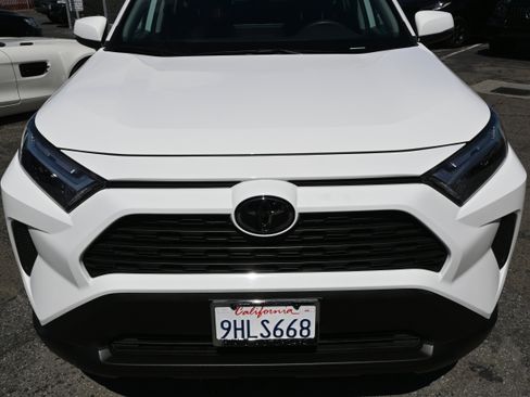 Used 2023 Toyota RAV4 LE image 21