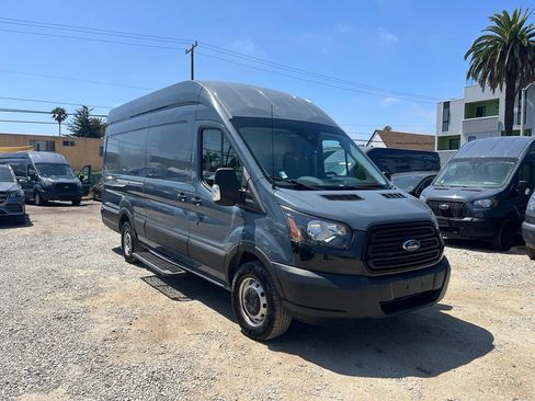 Used 2019 Ford Transit 250 148 High Roof Extended RWD image 4
