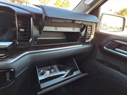 Used 2024 GMC Sierra 1500 SLE w/ Enhanced Capability Package image 32