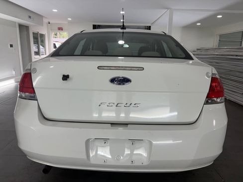 Used 2011 Ford Focus S FWD image 6