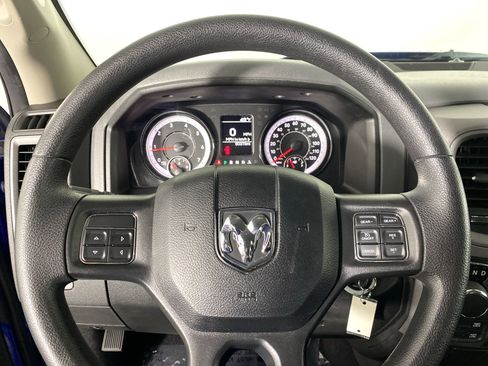 Used 2019 RAM 1500 Express AWD/4WD image 17