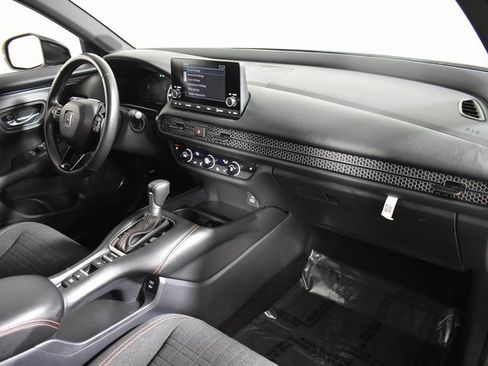 Used 2025 Honda HR-V Sport image 32