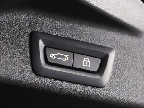 Used 2023 BMW X5 xDrive40i w/ M Sport Package image 52