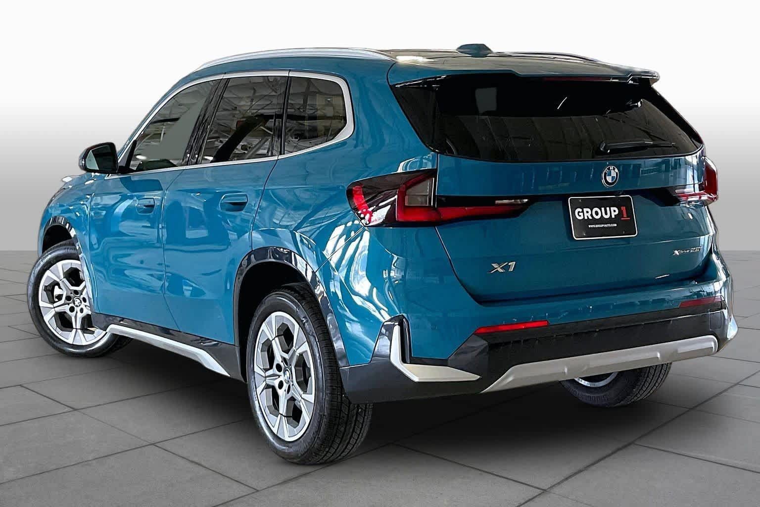 Used 2025 BMW X1 xDrive28i AWD/4WD image 11