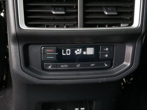 Used 2024 Volkswagen Atlas SEL Premium R-Line image 14