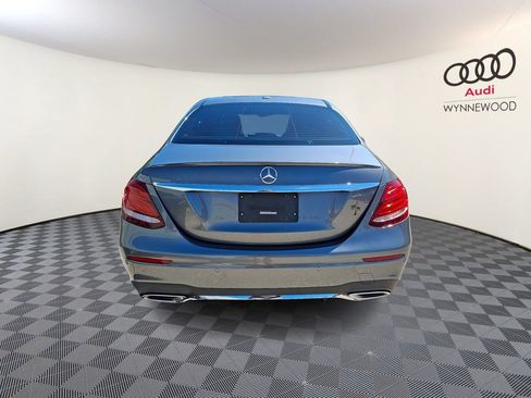 Used 2018 Mercedes-Benz E 300 4MATIC image 5