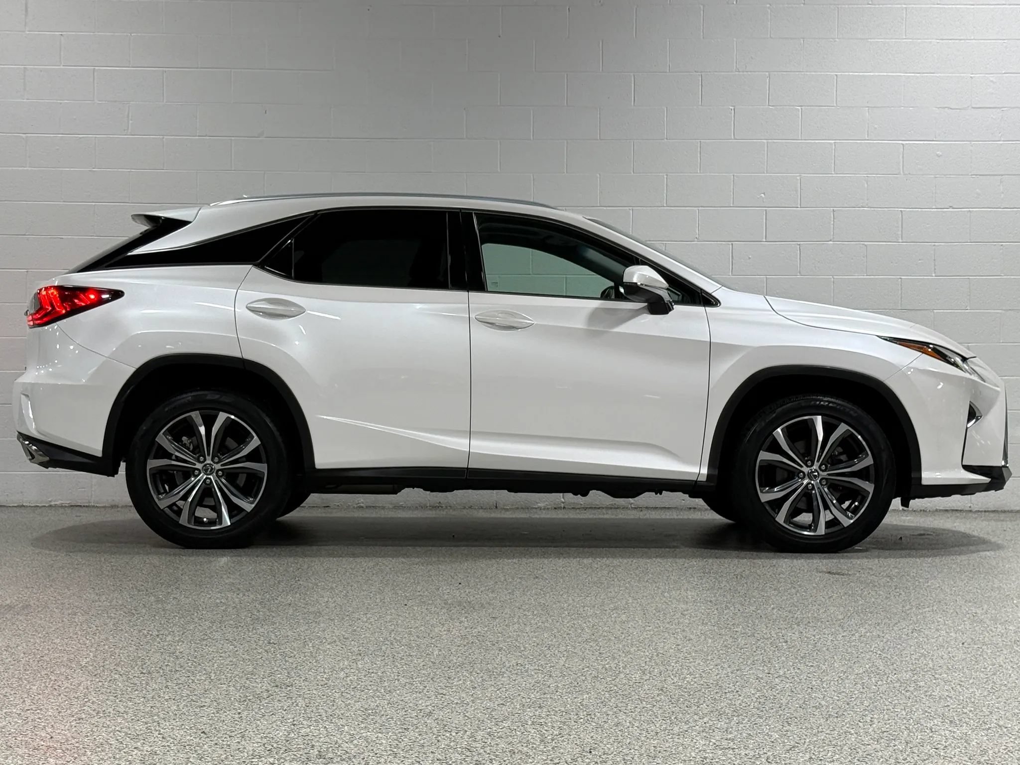Used 2019 Lexus RX 350 FWD w/ Navigation Package image 5