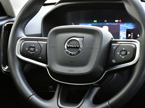 Used 2026 Volvo XC40 B5 Plus AWD/4WD image 21