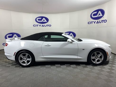 Used 2020 Chevrolet Camaro LT image 2