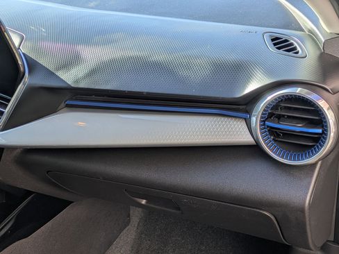 Certified 2025 Chevrolet Trax LT w/ Driver Confidence Package image 21