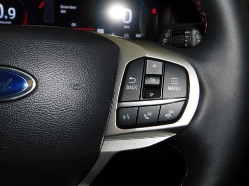 Used 2025 Ford Explorer Active w/ Active Comfort Package image 27