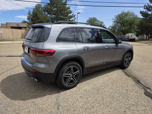 Used 2020 Mercedes-Benz GLB 250 4MATIC image 8