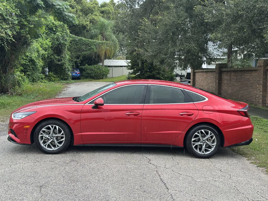 Used 2020 Hyundai Sonata SEL w/ Premium Package FWD image 2