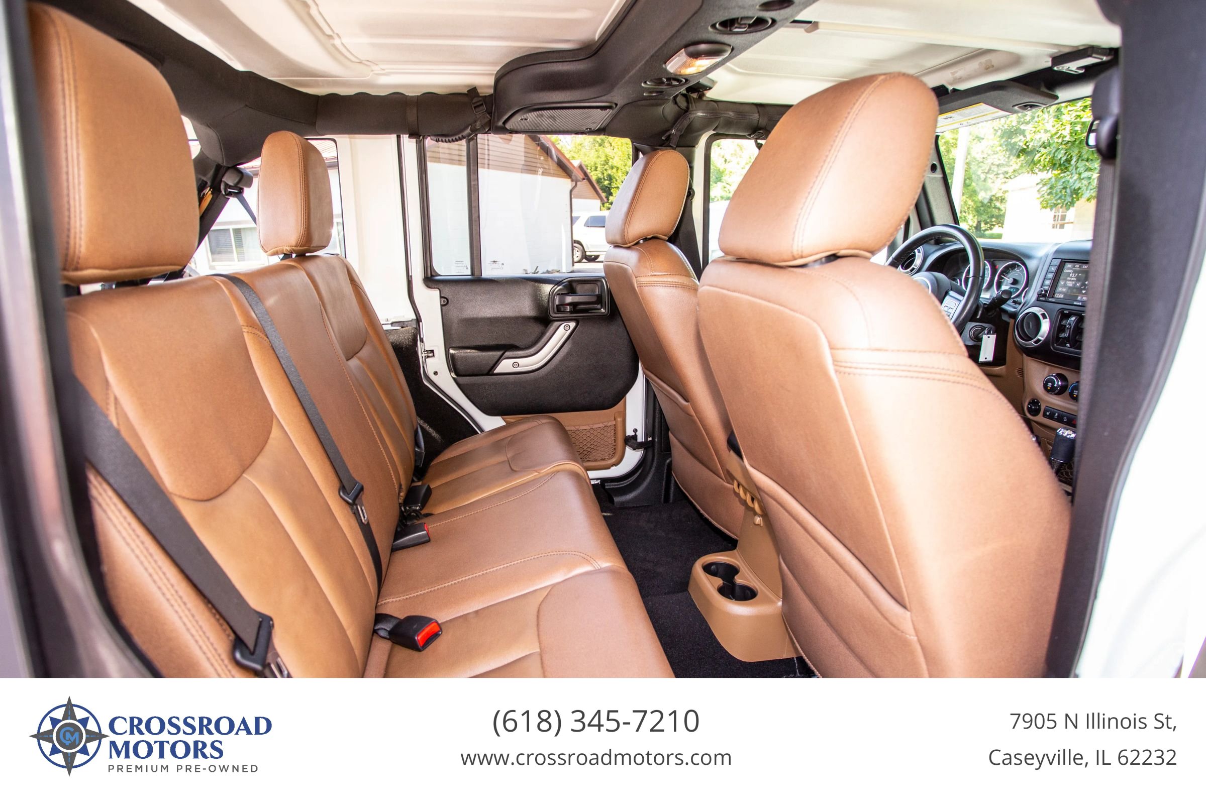 Used 2018 Jeep Wrangler Unlimited Sahara w/ Connectivity Group AWD/4WD image 22