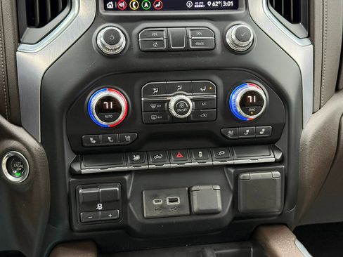 Used 2020 GMC Sierra 2500 SLT w/ SLT Convenience Package image 37