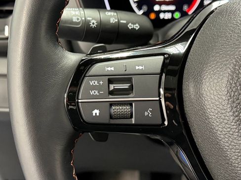 Used 2025 Honda Pilot TrailSport image 20