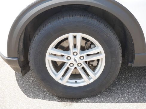 Certified 2024 Ford Explorer XLT AWD/4WD image 8