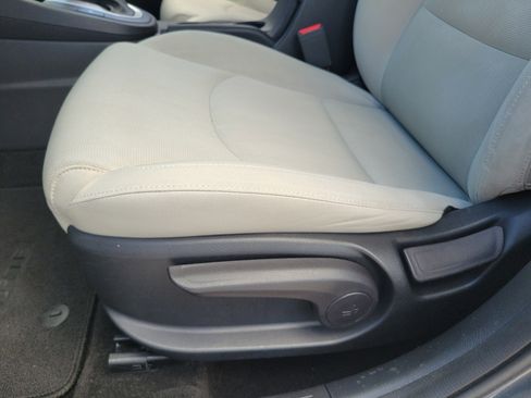 Used 2022 Kia Forte LXS w/ LXS Technology Package image 20