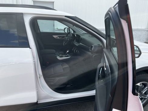 New 2025 Chevrolet Blazer LT w/ Convenience Package image 18