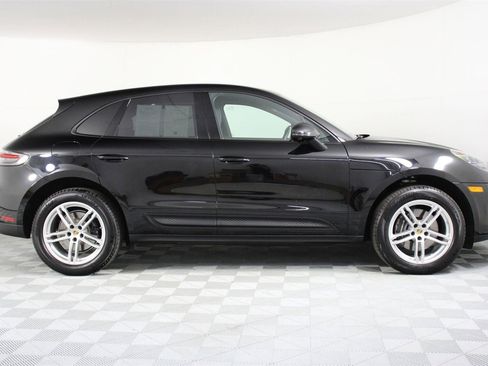 Used 2025 Porsche Macan image 8