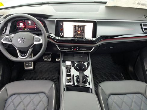 New 2026 Volkswagen Atlas Cross Sport SEL Premium R-Line image 2