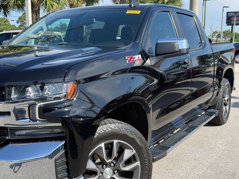 Used 2021 Chevrolet Silverado 1500 LT AWD/4WD image 6