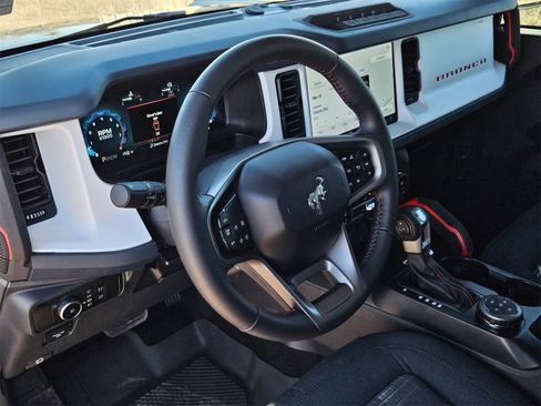 Used 2025 Ford Bronco Heritage Edition image 12