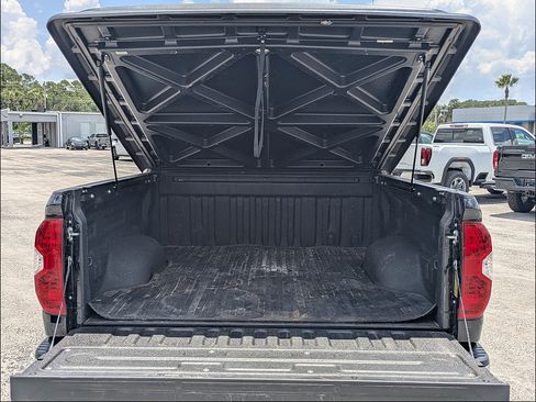 Used 2019 Toyota Tundra SR5 w/ SR5 Upgrade Package AWD/4WD image 14