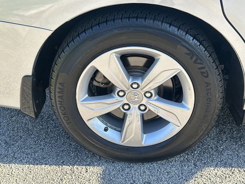 Used 2019 Honda Odyssey EX image 16