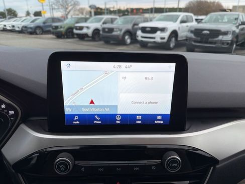 Certified 2020 Ford Escape SE image 30