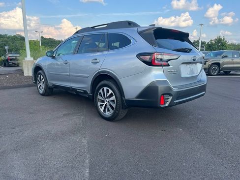 Used 2020 Subaru Outback Premium w/ Popular Package #1 AWD/4WD image 5