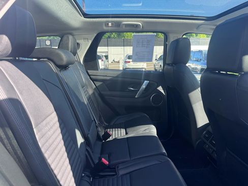 Used 2022 Land Rover Discovery Sport SE AWD/4WD image 11