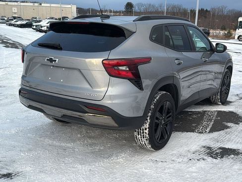 Used 2024 Chevrolet Trax ACTIV w/ Driver Confidence Package image 7