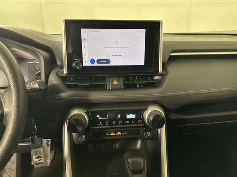 Used 2023 Toyota RAV4 LE image 21
