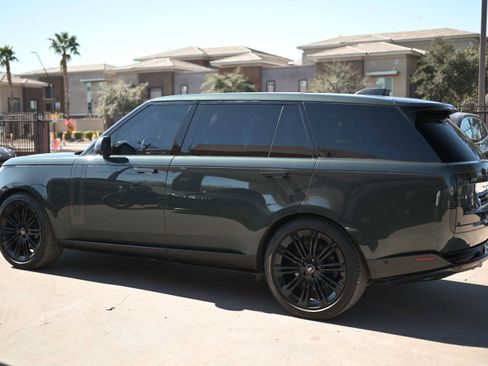 Used 2023 Land Rover Range Rover Long Wheelbase SE AWD/4WD image 7