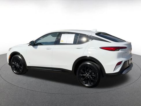 Used 2025 Buick Envista Sport Touring image 10