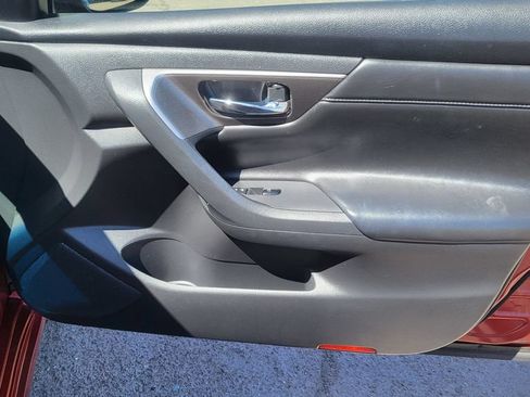 Used 2015 Nissan Altima 3.5 SL FWD image 17