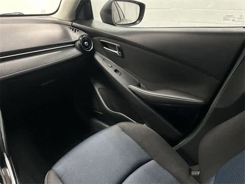 Used 2018 Toyota Yaris iA image 13